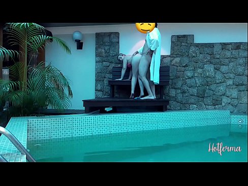 ❤️ Il capo invita la cameriera alla piscina, ma non poteva resistere a un caldo ❤ Video di sesso al it.banglablog.top ❌❤